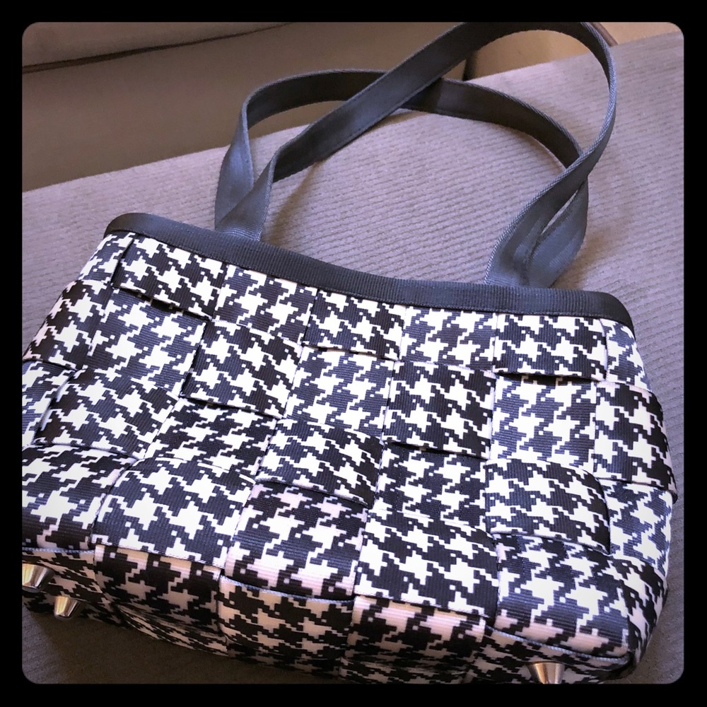 Harveys Seatbelt Bag - Like New!